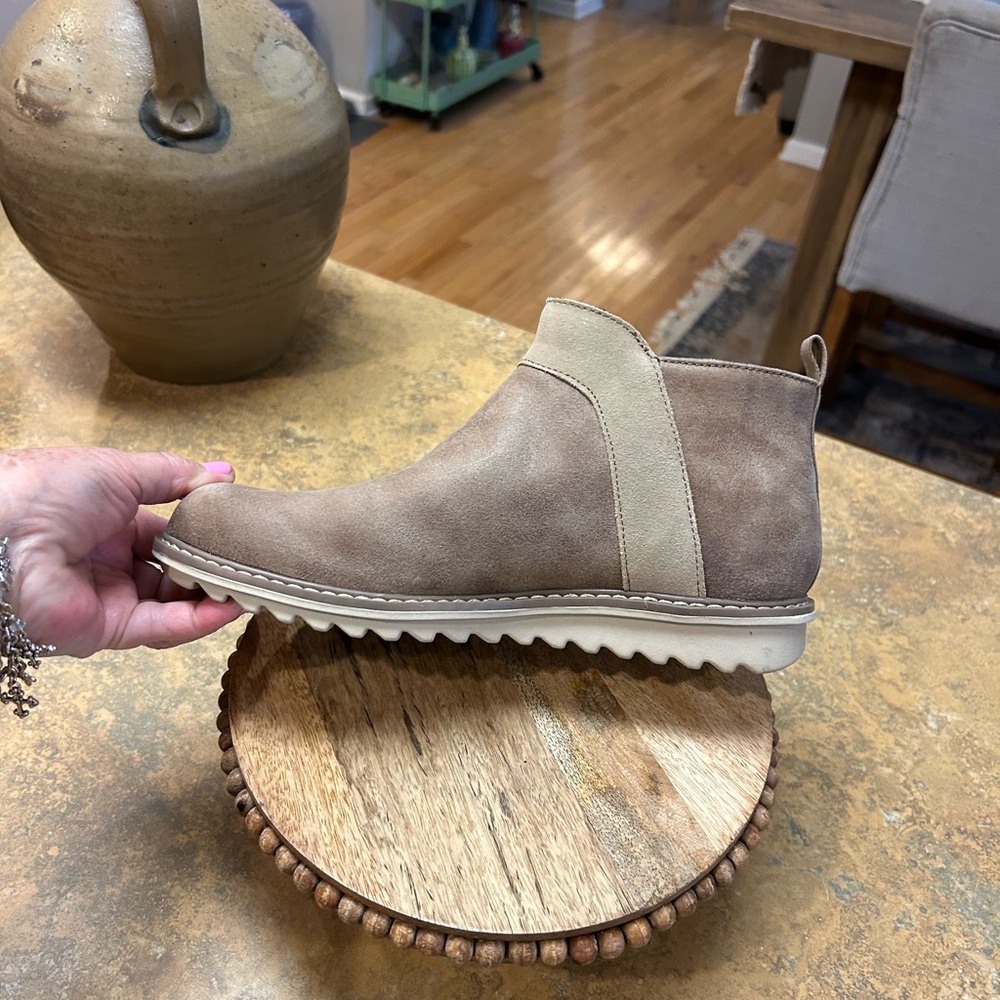 Skechers Arch Fit Mojave-Indefinate Ankle Boots - Picture 8 of 14